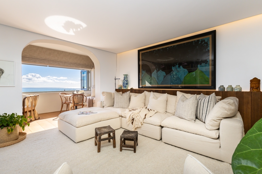 1 Bedroom Property for Sale in Sea Point Western Cape